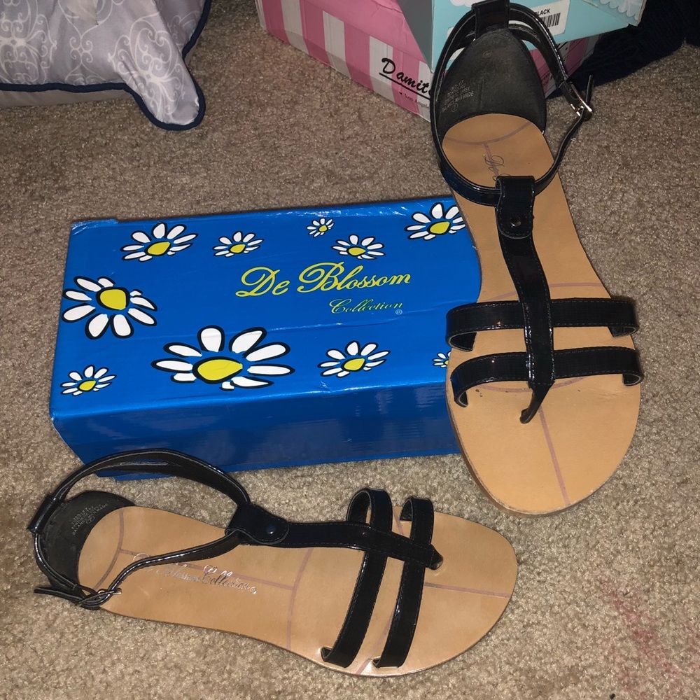 De Blossom Collection Black Sandals - Flats